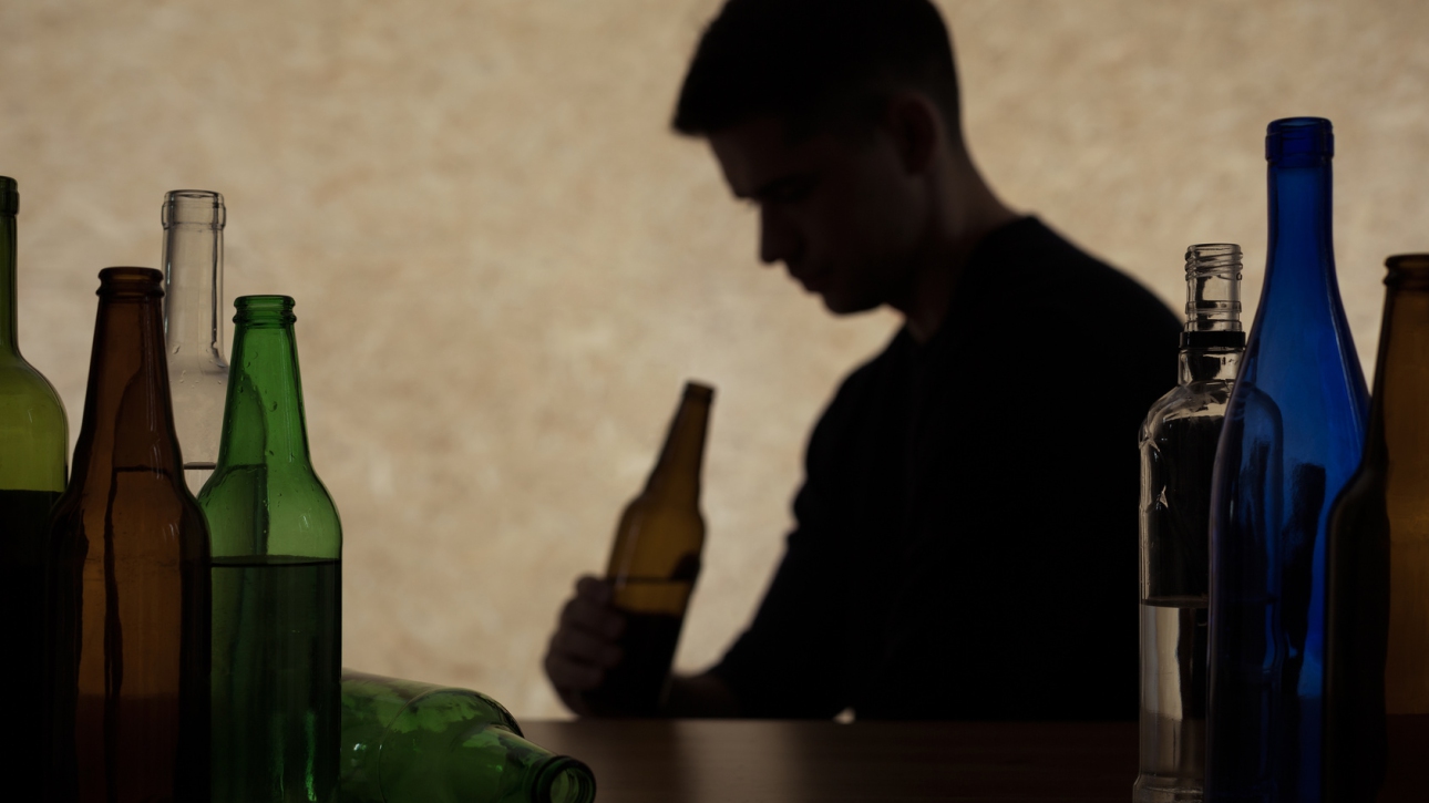 ¿Qué es el consumo riesgoso de alcohol?